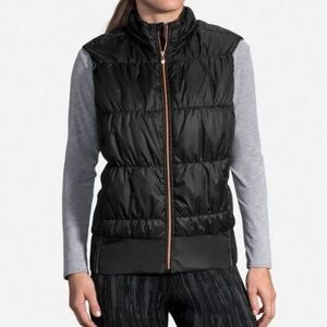 Brooks Women’s Black Puffer Running Vest Full Zip Side Pockets Sz XL Cozy Fall